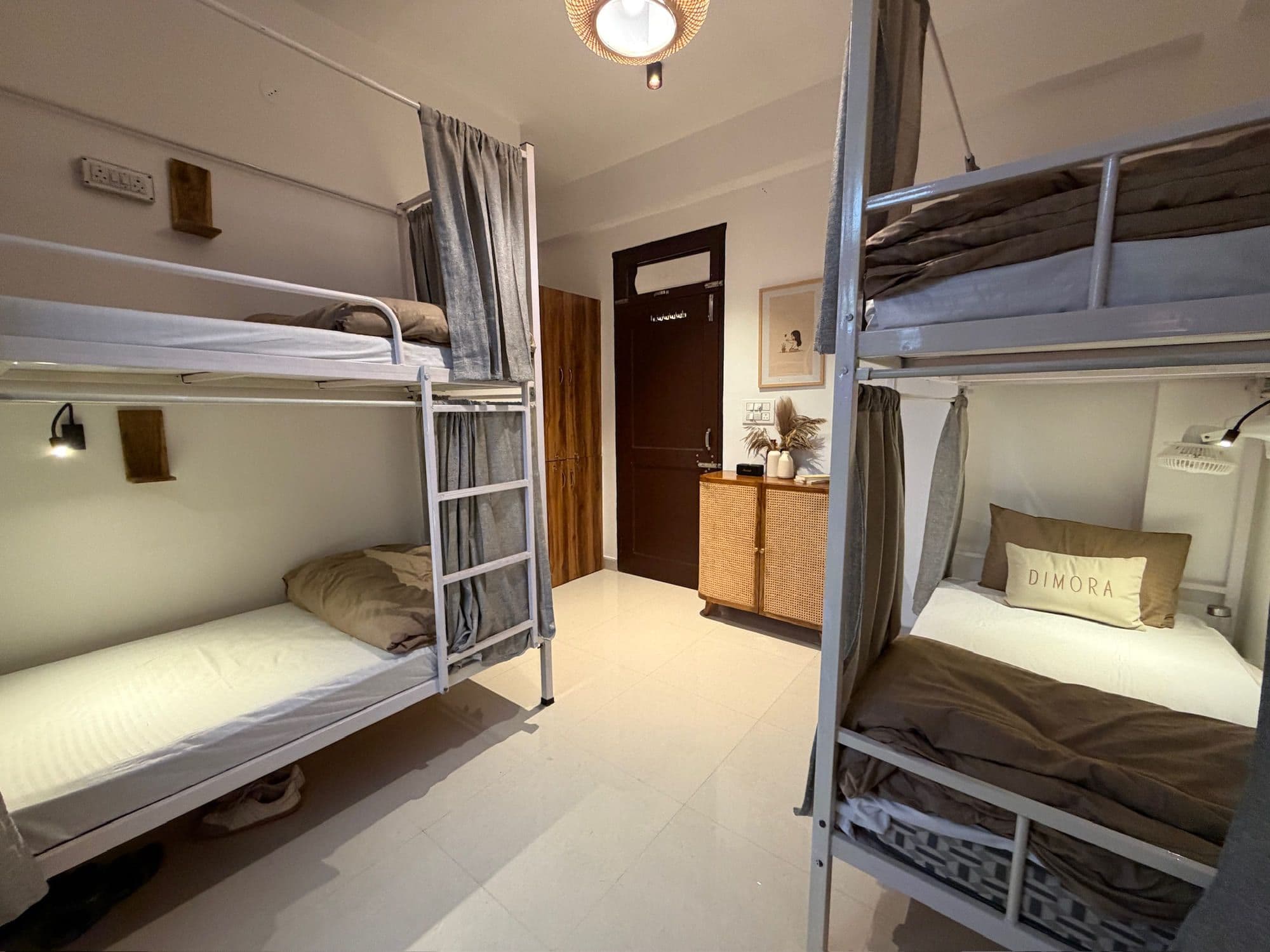 Bunk bed in the shared dormitory room at Dimora Homes, Bir
